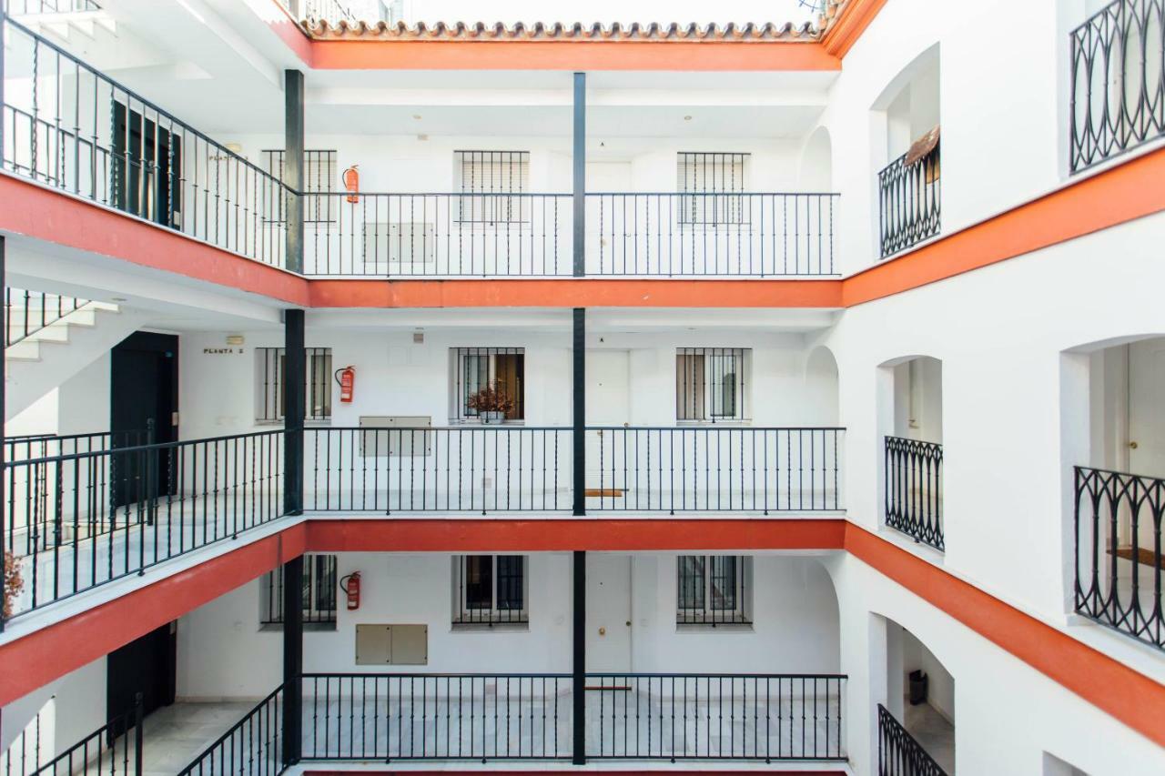 One & Lux- Lagar Apartment Seville Exterior photo