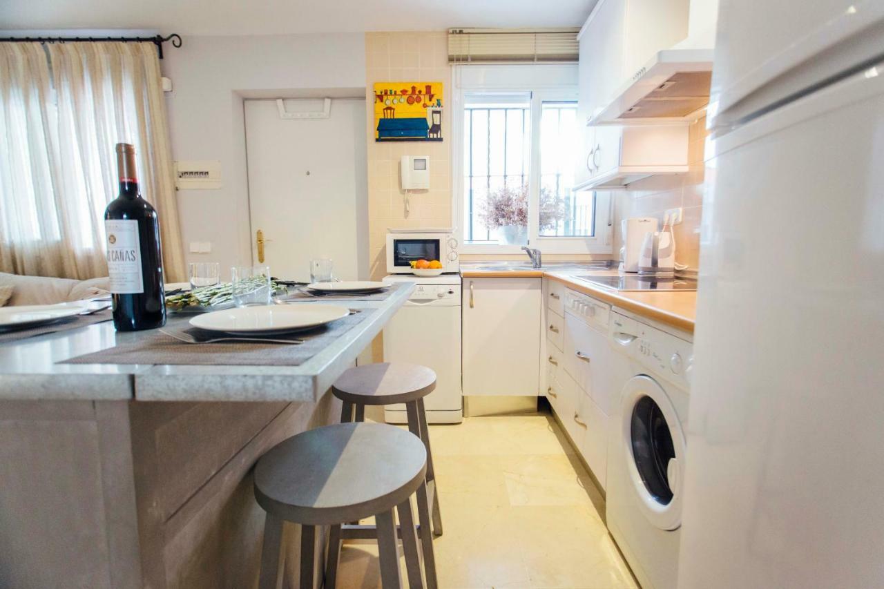 One & Lux- Lagar Apartment Seville Exterior photo